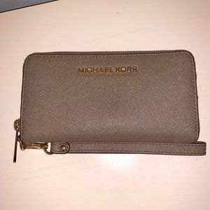 Michael Kors Jet Set Wristlet Dark Dune Wallet